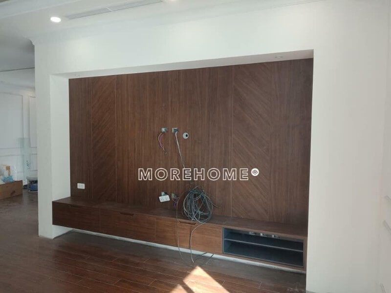 Việc thi công nội thất cho phòng khách chung cư hiện đại An Bình City tại Bắc Từ Liêm, Hà Nội đang được thực hiện.
